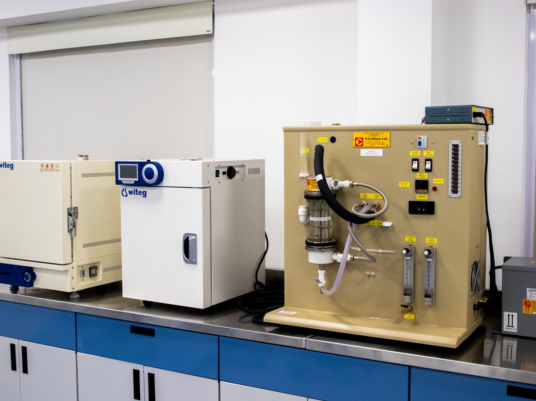 Equipos de laboratorio de alta tecnología con máquinas Witeg, perfectos para entornos industriales y científicos.